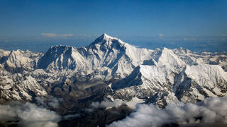 Nos estamos acercando al desastre del Everest de 1996, y ahora no tenemos a Anatoli Boukreev